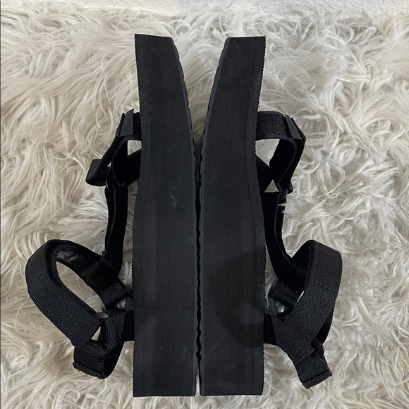TEVA Flatform Universal Sandal Strappy Velcro Black Size 11 NEW - Picture 9 of 16